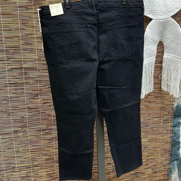 Women's High-Rise Slim Straight Jeans - Universal Thread™ Size 18 - Picture 3 of 3